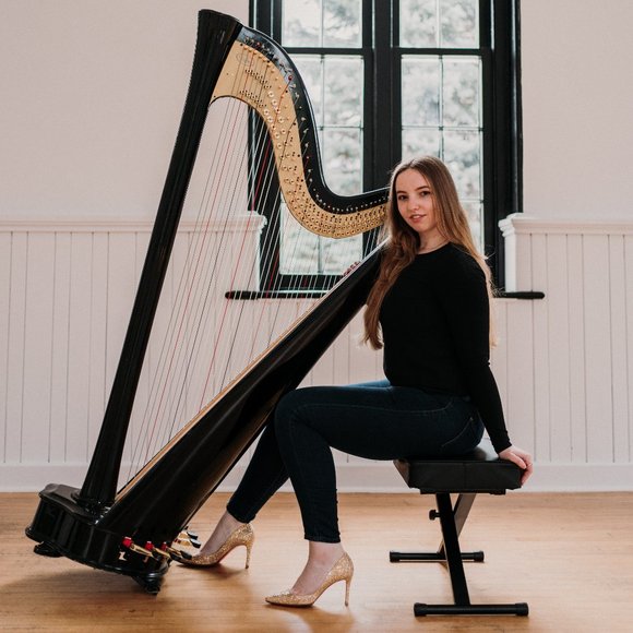 Meet your Posher, Hannah - Picture 4 of 5